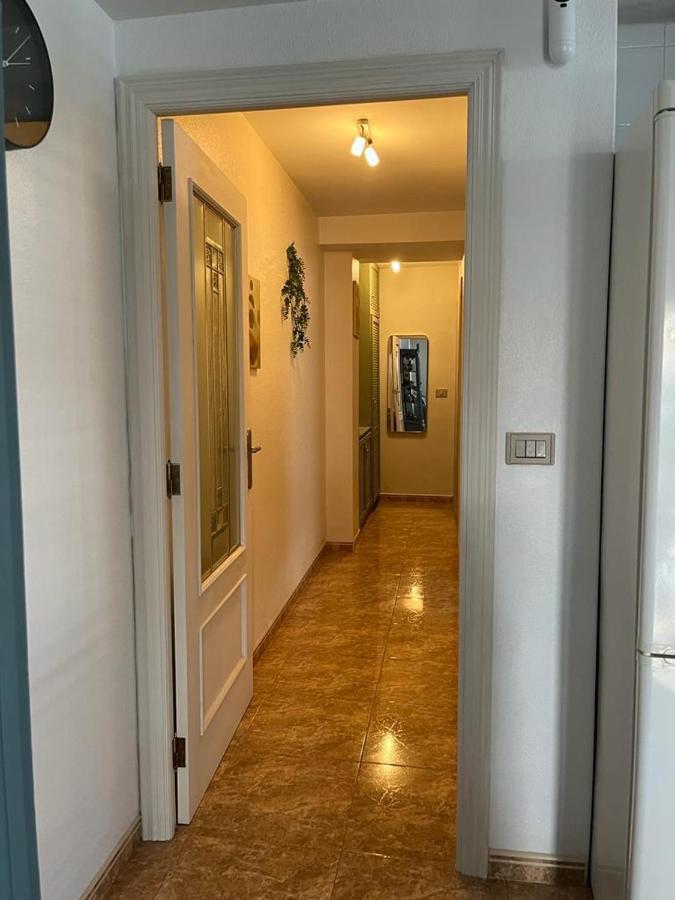Beachfront Apartment With A Private Garden On The Ground Floor 몬코파르 외부 사진