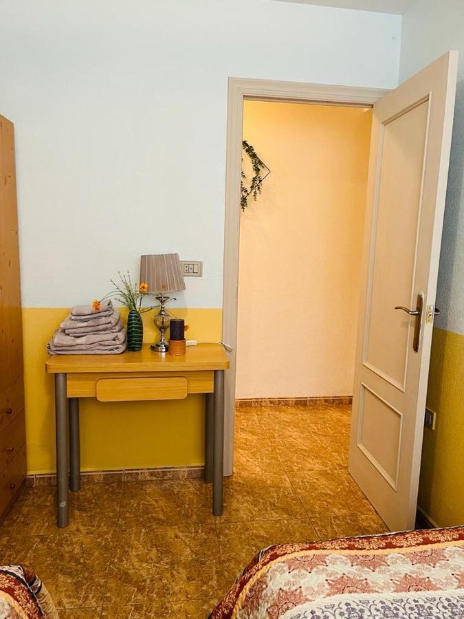 Beachfront Apartment With A Private Garden On The Ground Floor 몬코파르 외부 사진